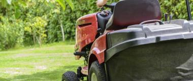 Kosenie trávy Kosenie trávy